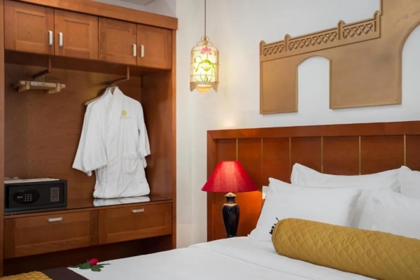 Deluxe Double or Twin