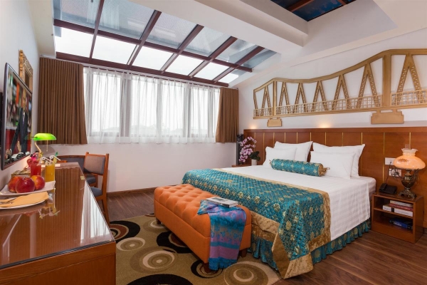 Golden Family City View