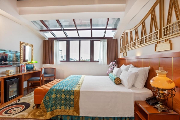 Golden Family City View