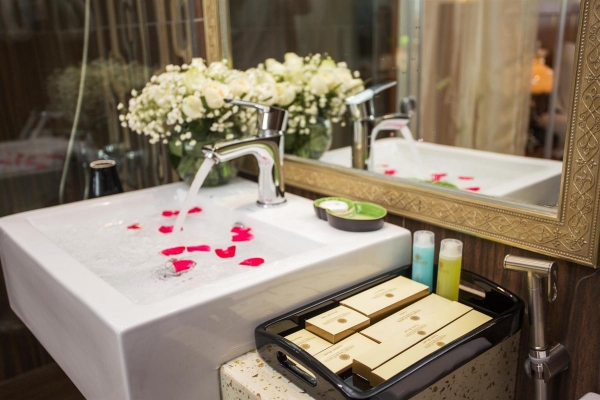 Golden Family City View